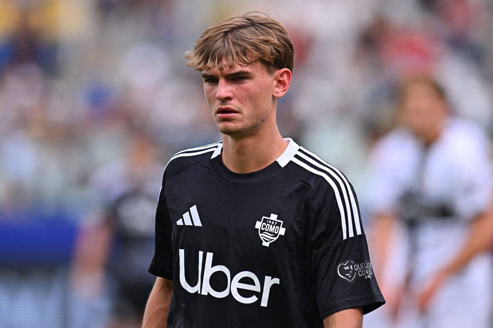 隆重举行 隆重举行