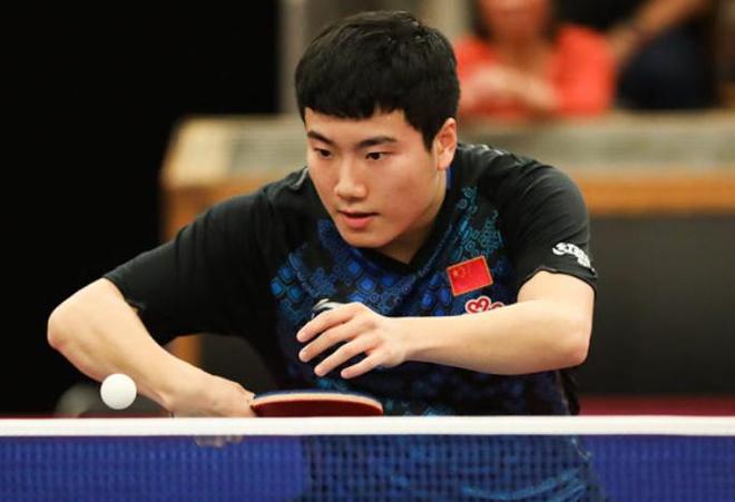 部和年轻球 部和年轻球