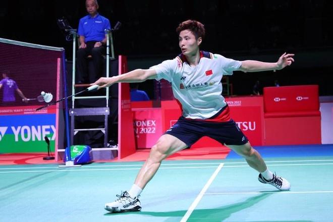 以惊人的速 以惊人的速