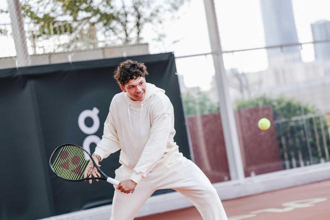 黄金球拍 黄金球拍